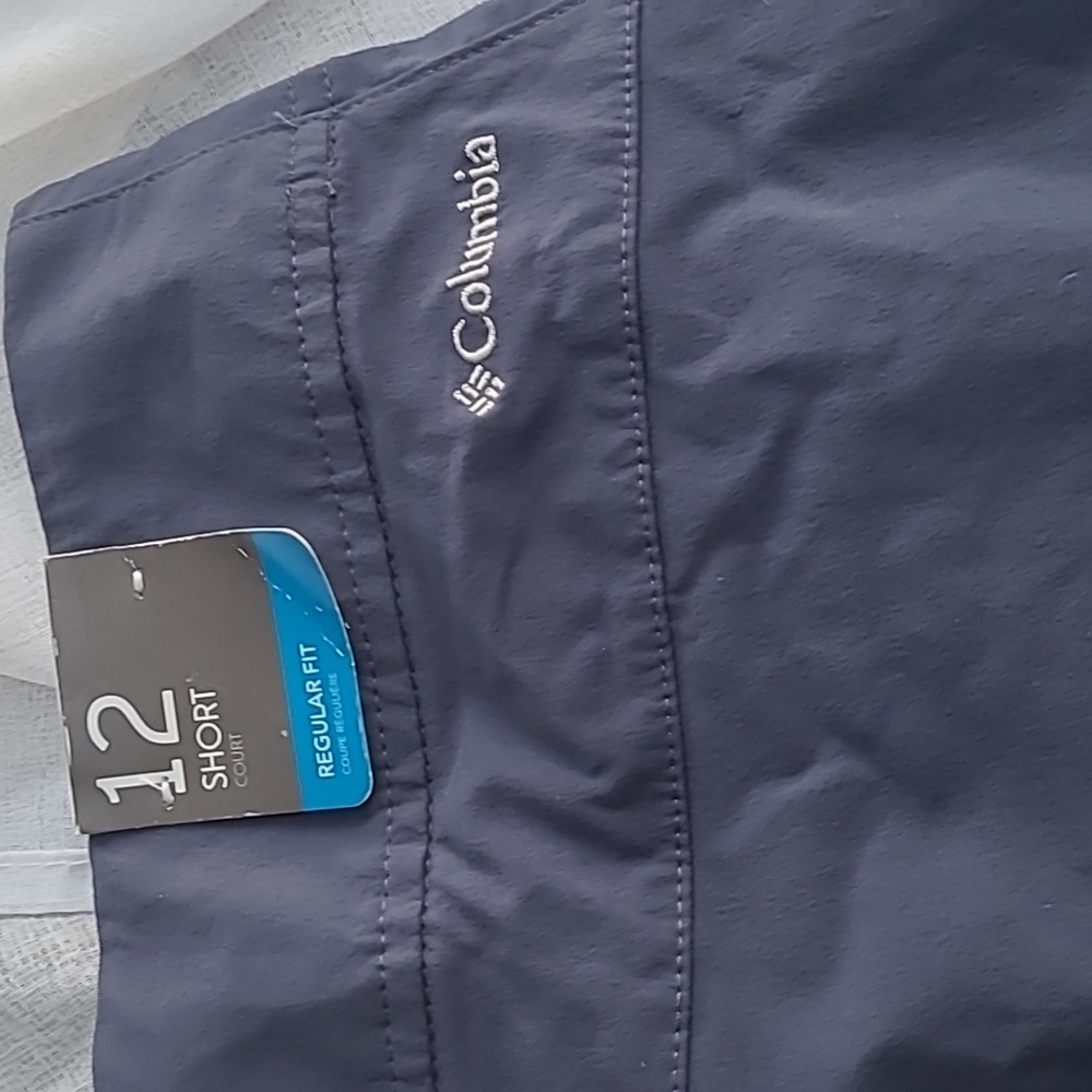 COPY - Columbia Omni Shade Shorts. Size12 - Picture 6 of 6